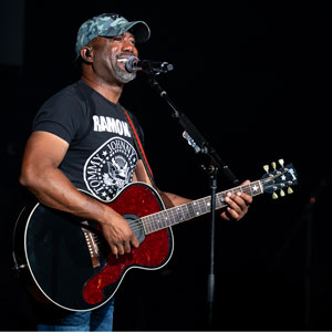 Darius Rucker on stage